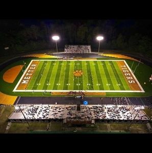 Meet your Posher, Bobby